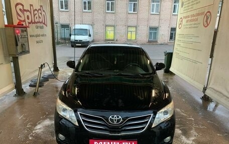 Toyota Camry, 2011 год, 900 000 рублей, 4 фотография