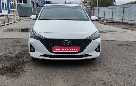 Hyundai Solaris II рестайлинг, 2021 год, 995 000 рублей, 3 фотография