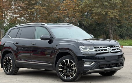 Volkswagen Teramont I, 2018 год, 3 150 000 рублей, 2 фотография