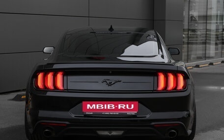 Ford Mustang VI рестайлинг, 2022 год, 3 750 000 рублей, 6 фотография
