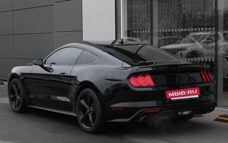 Ford Mustang VI рестайлинг, 2022 год, 3 750 000 рублей, 7 фотография