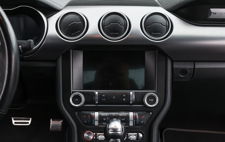 Ford Mustang VI рестайлинг, 2022 год, 3 750 000 рублей, 15 фотография