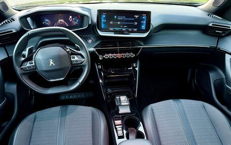 Peugeot 2008 II, 2023 год, 1 980 000 рублей, 9 фотография