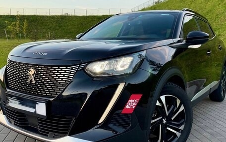 Peugeot 2008 II, 2023 год, 1 980 000 рублей, 2 фотография