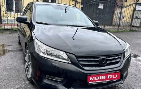 Honda Accord IX рестайлинг, 2013 год, 1 490 000 рублей, 1 фотография
