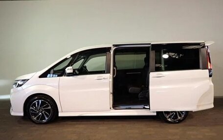 Honda Stepwgn, 2023 год, 2 088 008 рублей, 5 фотография