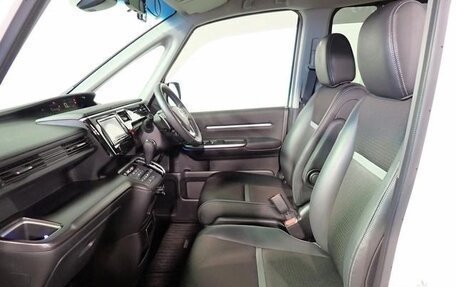 Honda Stepwgn, 2023 год, 2 088 008 рублей, 22 фотография