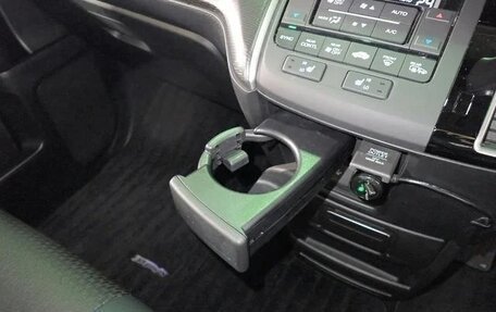 Honda Stepwgn, 2023 год, 2 088 008 рублей, 33 фотография