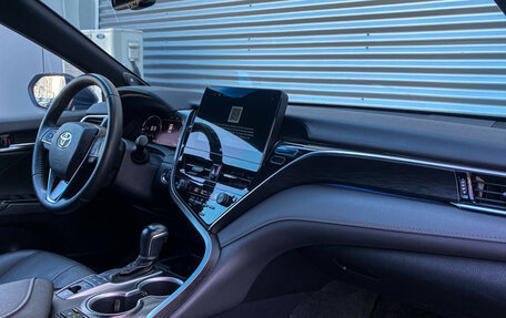 Toyota Camry, 2023 год, 3 550 000 рублей, 10 фотография