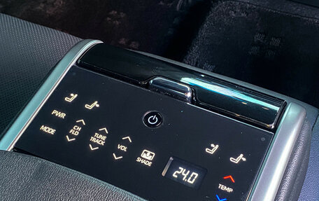 Toyota Camry, 2023 год, 3 550 000 рублей, 13 фотография