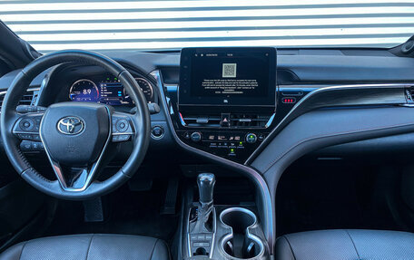 Toyota Camry, 2023 год, 3 550 000 рублей, 15 фотография