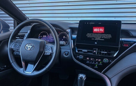 Toyota Camry, 2023 год, 3 550 000 рублей, 14 фотография