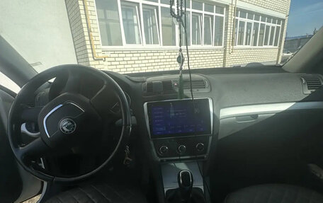Skoda Octavia, 2011 год, 1 000 000 рублей, 8 фотография