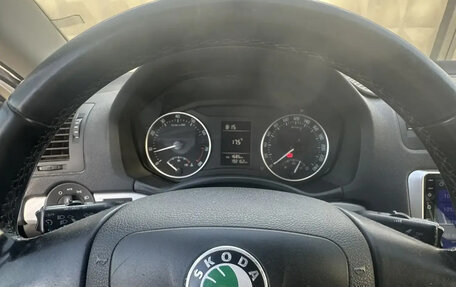 Skoda Octavia, 2011 год, 1 000 000 рублей, 13 фотография