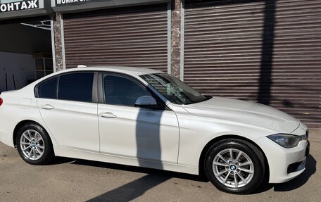 BMW 3 серия, 2015 год, 2 000 000 рублей, 2 фотография