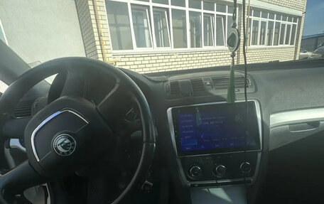 Skoda Octavia, 2011 год, 1 000 000 рублей, 9 фотография
