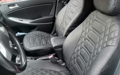 Hyundai Solaris II рестайлинг, 2013 год, 900 000 рублей, 4 фотография