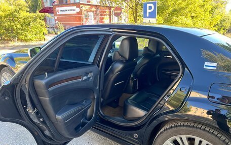 Chrysler 300C II, 2012 год, 1 650 000 рублей, 12 фотография