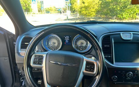 Chrysler 300C II, 2012 год, 1 650 000 рублей, 9 фотография