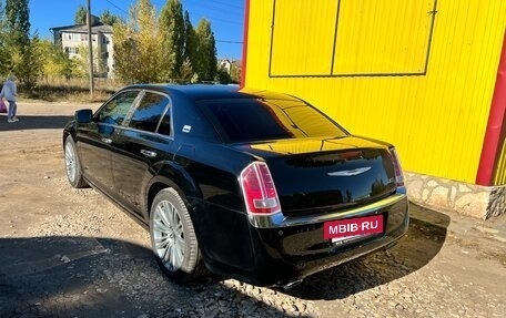 Chrysler 300C II, 2012 год, 1 650 000 рублей, 7 фотография