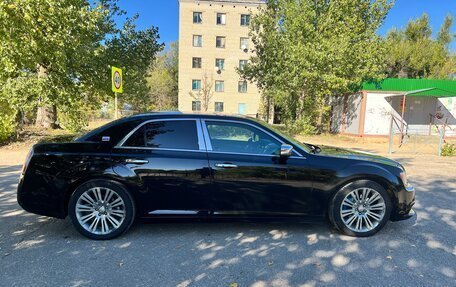 Chrysler 300C II, 2012 год, 1 650 000 рублей, 16 фотография