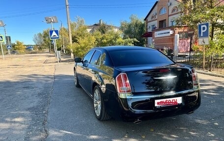 Chrysler 300C II, 2012 год, 1 650 000 рублей, 21 фотография