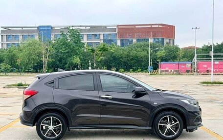 Honda Vezel, 2020 год, 1 590 000 рублей, 5 фотография