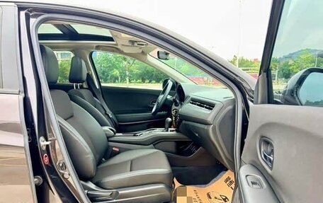 Honda Vezel, 2020 год, 1 590 000 рублей, 19 фотография