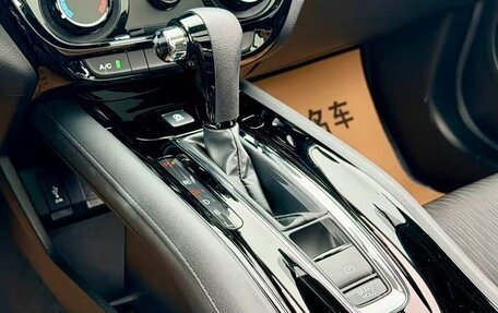 Honda Vezel, 2020 год, 1 590 000 рублей, 21 фотография
