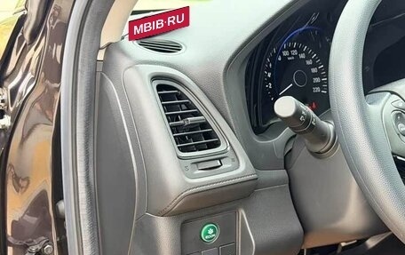 Honda Vezel, 2020 год, 1 590 000 рублей, 14 фотография