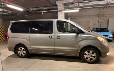 Hyundai Grand Starex Grand Starex I рестайлинг 2, 2011 год, 1 000 000 рублей, 4 фотография
