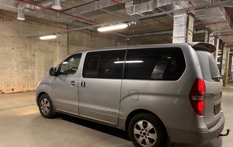 Hyundai Grand Starex Grand Starex I рестайлинг 2, 2011 год, 1 000 000 рублей, 6 фотография