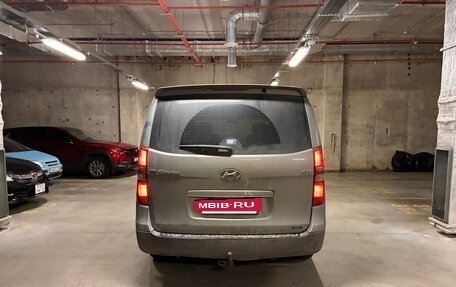 Hyundai Grand Starex Grand Starex I рестайлинг 2, 2011 год, 1 000 000 рублей, 5 фотография