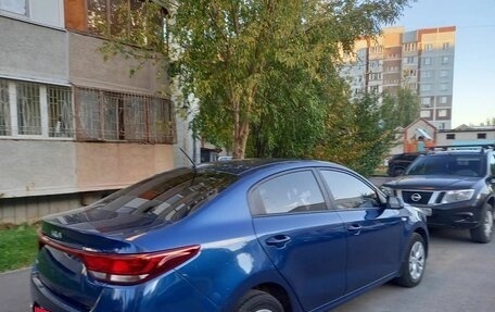 KIA Rio IV, 2021 год, 1 560 000 рублей, 2 фотография