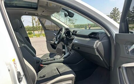 Audi Q3, 2022 год, 1 970 000 рублей, 10 фотография
