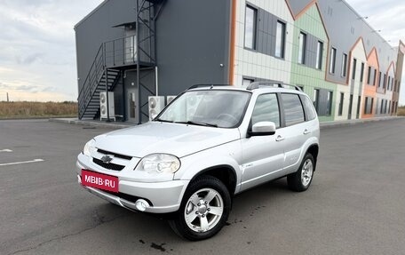 Chevrolet Niva I рестайлинг, 2012 год, 695 000 рублей, 3 фотография