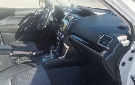 Subaru Forester, 2017 год, 1 990 000 рублей, 12 фотография