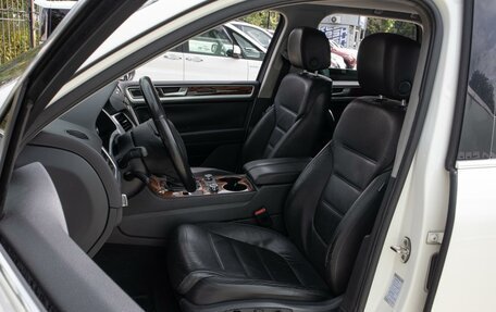 Volkswagen Touareg III, 2011 год, 2 299 000 рублей, 10 фотография