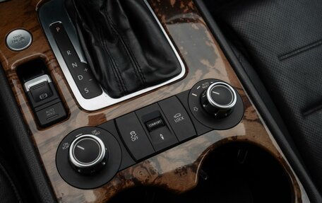 Volkswagen Touareg III, 2011 год, 2 299 000 рублей, 18 фотография