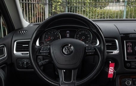 Volkswagen Touareg III, 2011 год, 2 299 000 рублей, 12 фотография