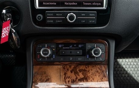 Volkswagen Touareg III, 2011 год, 2 299 000 рублей, 17 фотография