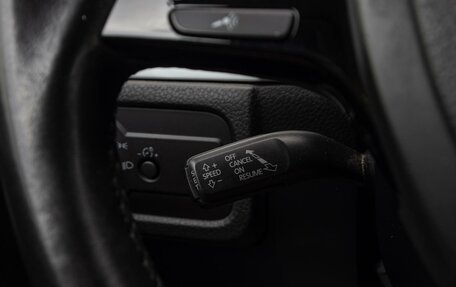 Volkswagen Touareg III, 2011 год, 2 299 000 рублей, 21 фотография