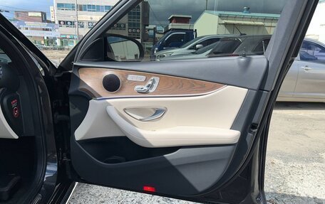 Mercedes-Benz E-Класс, 2021 год, 5 000 000 рублей, 14 фотография