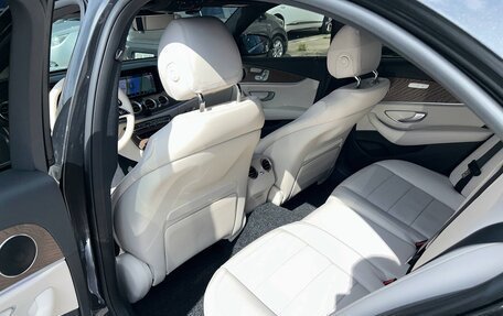 Mercedes-Benz E-Класс, 2021 год, 5 000 000 рублей, 15 фотография