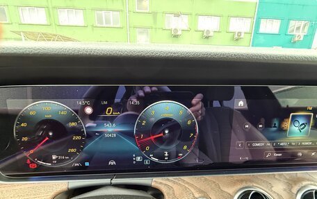 Mercedes-Benz E-Класс, 2021 год, 5 000 000 рублей, 20 фотография