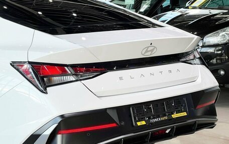 Hyundai Elantra, 2023 год, 2 050 000 рублей, 9 фотография