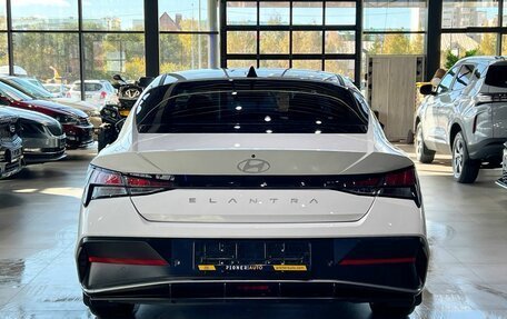 Hyundai Elantra, 2023 год, 2 050 000 рублей, 6 фотография