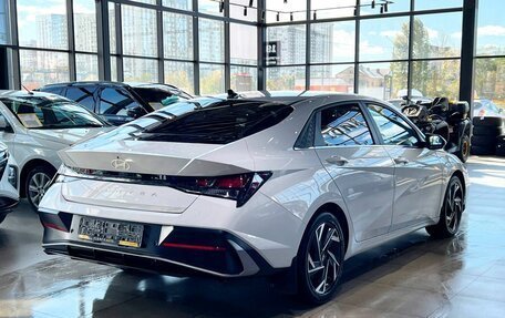 Hyundai Elantra, 2023 год, 2 050 000 рублей, 5 фотография