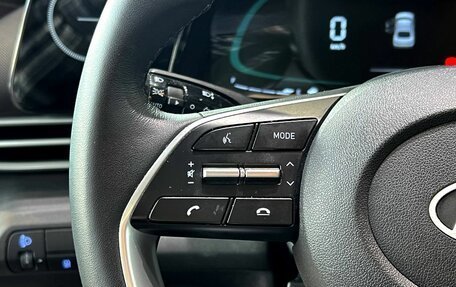 Hyundai Elantra, 2023 год, 2 050 000 рублей, 13 фотография