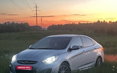 Hyundai Solaris II рестайлинг, 2012 год, 600 000 рублей, 1 фотография